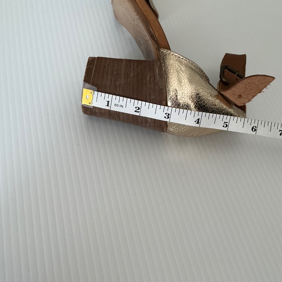 Bueno Gold Brown Leather Sandal Heels - Picture 5 of 6